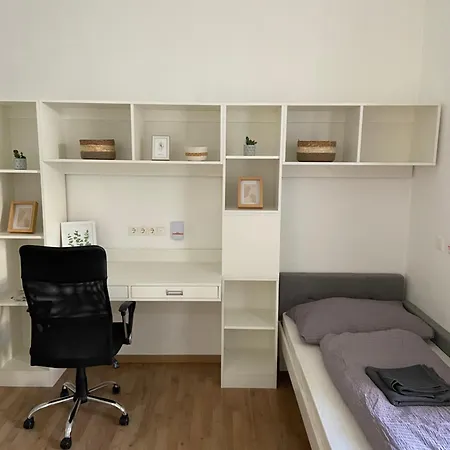 Apartment Modernes Studio Im Zentrum Wiener Neustadt